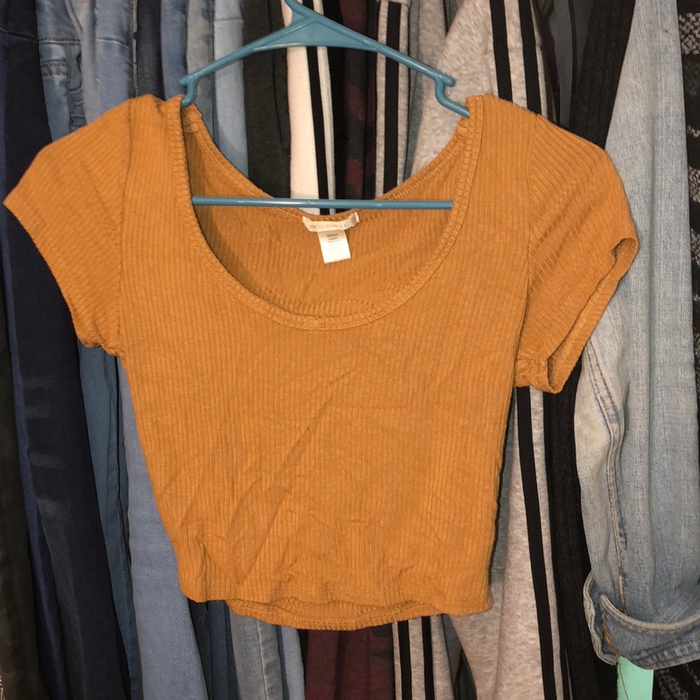 Crop top